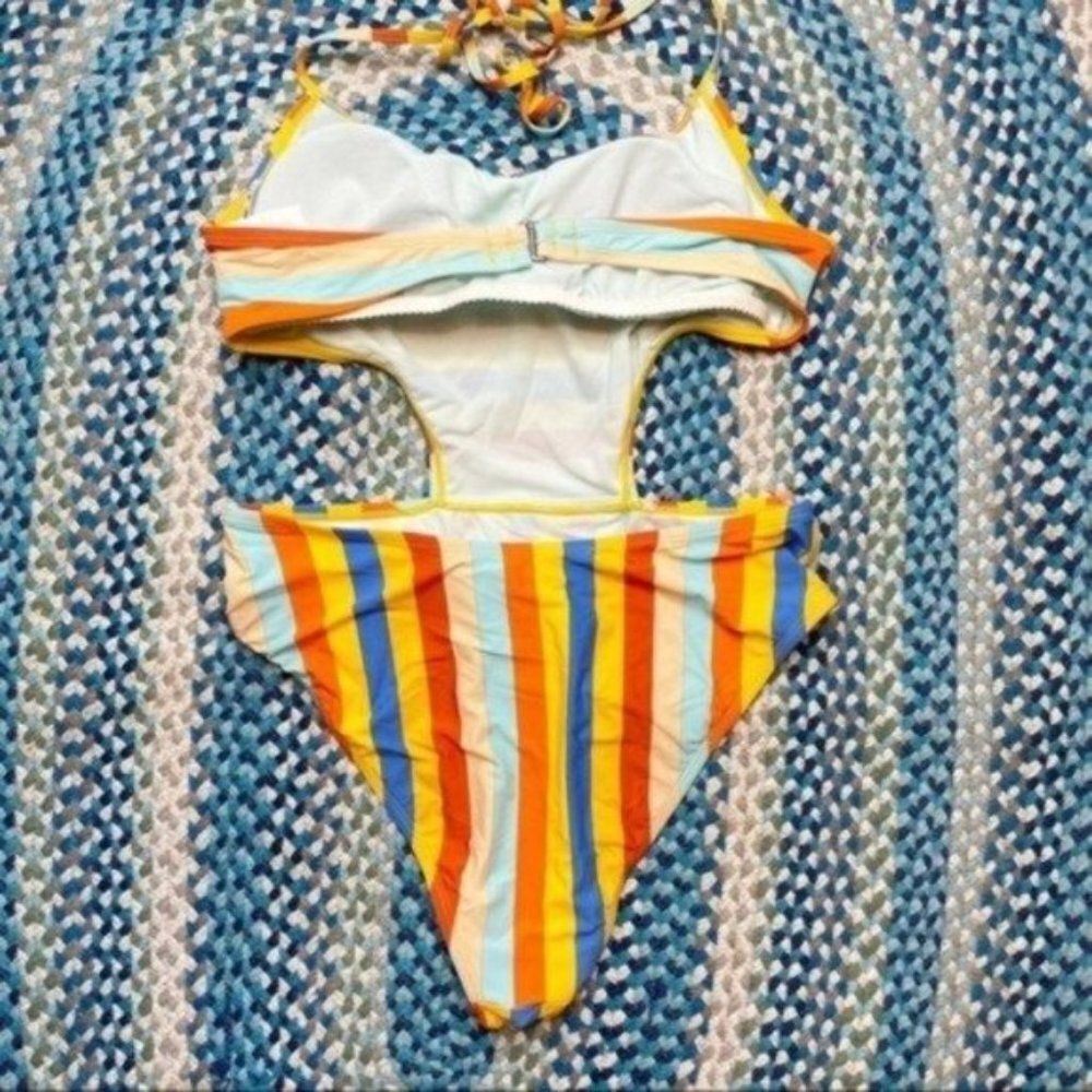 Bikini Lab Swimsuit - Picture 4 of 5